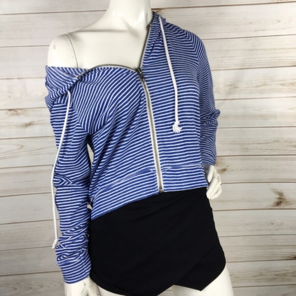 Chaser Cropped Hoodie